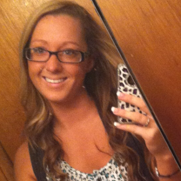 Profile Picture of Tiffany Hunka (@tah43) on Poshmark