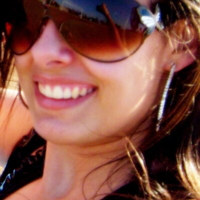 Profile Picture of Danielle Julian (@danielle_julian) on Twitter