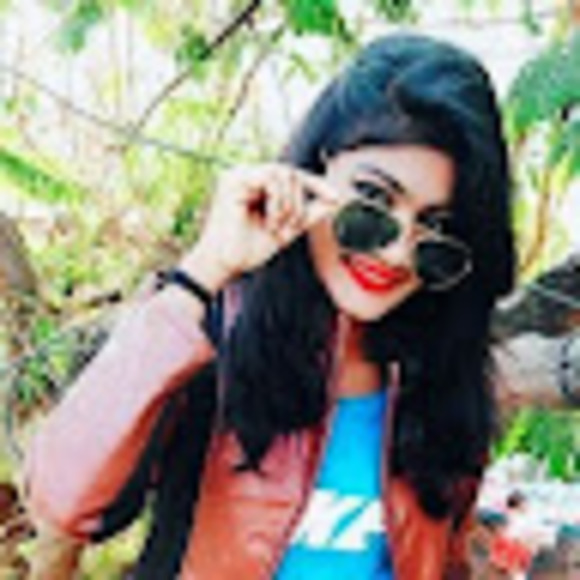 Profile Picture of Shivani Shukla (@shivanishukl951) on Poshmark