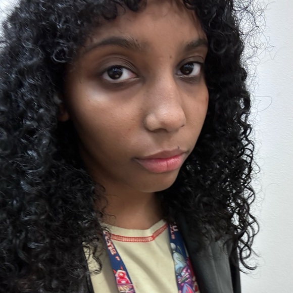 Profile Picture of Ivy Walker (@ivywalker838) on Poshmark