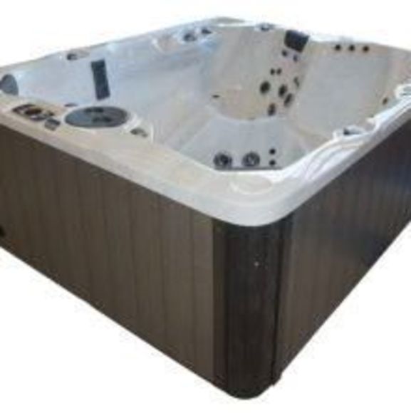 Profile Picture of Jesse Slasor (@jesseslasor) on Poshmark