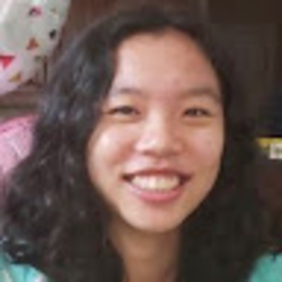 Profile Picture of Julia Peng (@julialiupeng) on Poshmark