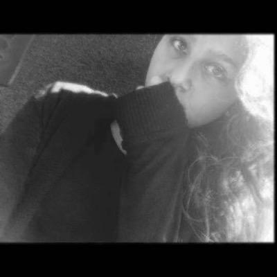 Profile Picture of Zoey Barnes (@what_even_life) on Twitter