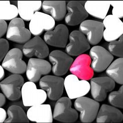 Profile Picture of Julia Roux (@juliarouxb) on Twitter