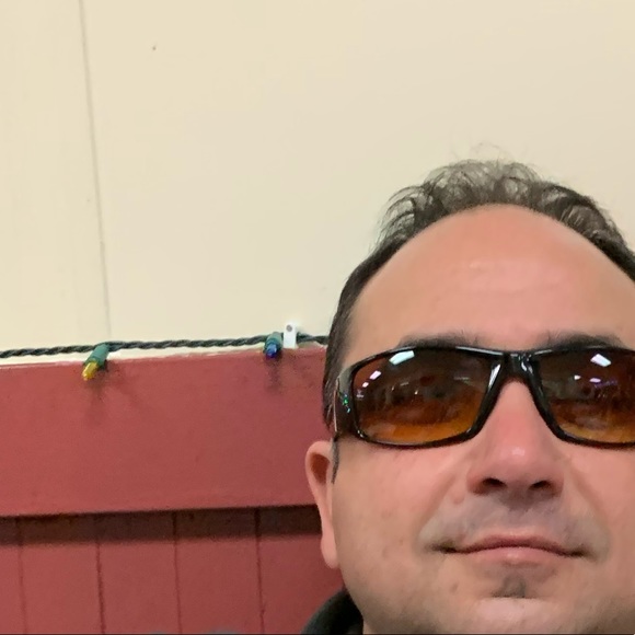 Profile Picture of Andrew Dada (@andrewdada) on Poshmark