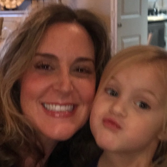 Profile Picture of Staci Rotton (@stacilearotton) on Poshmark