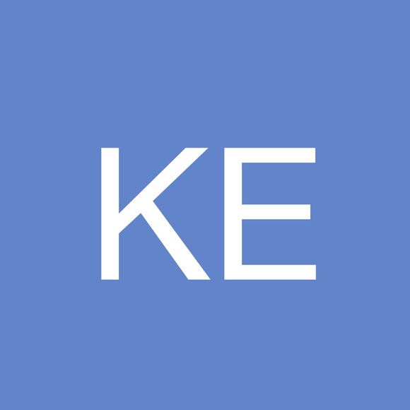 Profile Picture of Kara Eggink (@karaeggink) on Poshmark