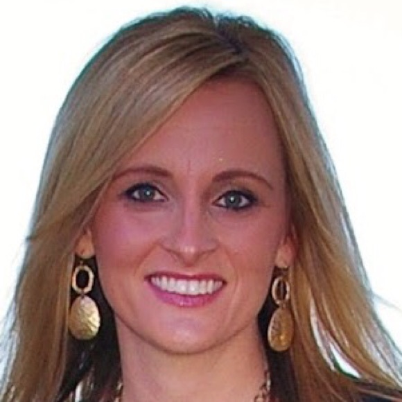 Profile Picture of Delicia Schrupp (@dschrupp) on Poshmark