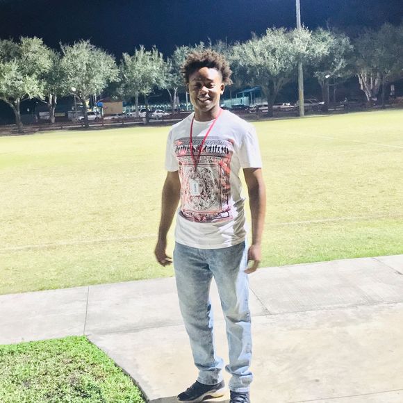 Profile Picture of Zaire Terrelonge (@zaireterrelonge) on Poshmark