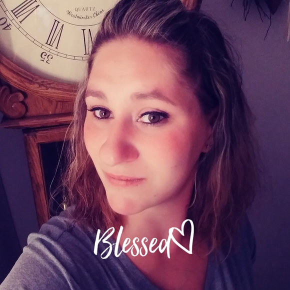 Profile Picture of Jessica Hosner (@ramsmom15) on Poshmark