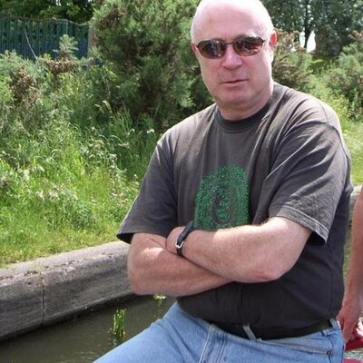 Profile Picture of Barry Butler (@BlockFHatter) on Twitter