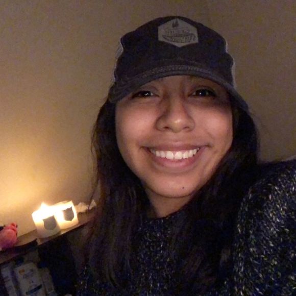 Profile Picture of Paula Cazares (@cazares_paula) on Poshmark