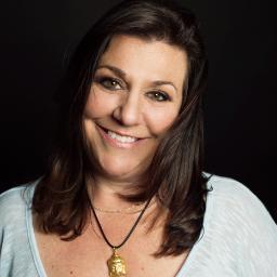 Profile Picture of Joan Brooke Frank (@joaniebfrank) on Twitter