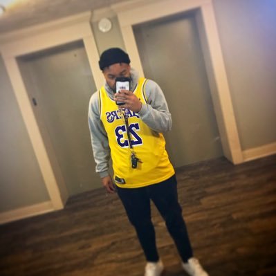 Profile Picture of Reginald Holmes Jr (@theregsauce) on Twitter