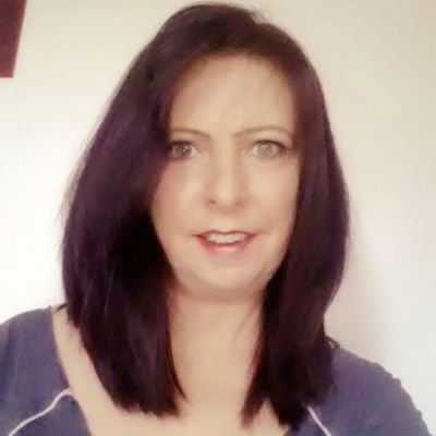 Profile Picture of Iris Petersen (@IrisPetersen20) on Twitter