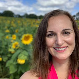 Profile Picture of Leah Bradley (@leahrmattson) on Pinterest