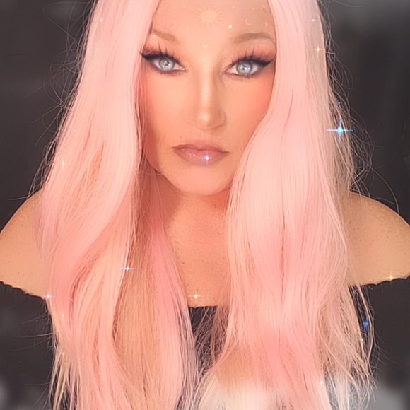 Profile Picture of Brigitte Klejeski (@highlifeme) on Poshmark