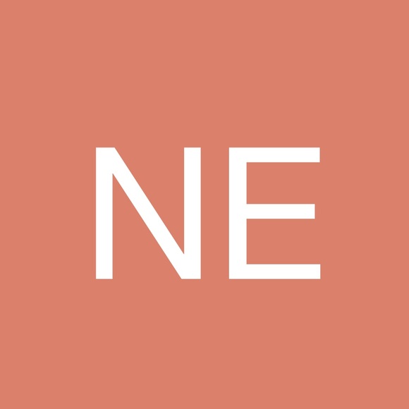 Profile Picture of Niki Eggeling (@niki3092) on Poshmark