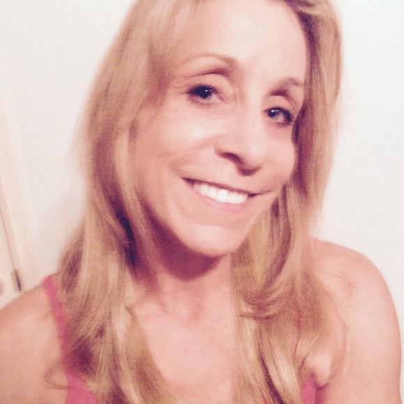 Profile Picture of Catherine Jarvis (@txshopgal) on Poshmark
