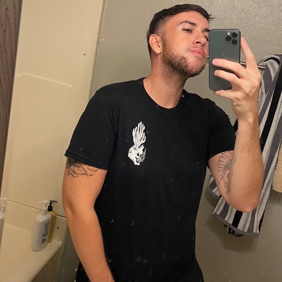 Profile Picture of Randy Vizcarra (@mxnguero) on Poshmark