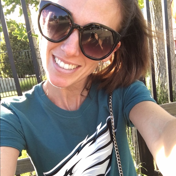 Profile Picture of Erica Richards (@ericaferschke) on Poshmark