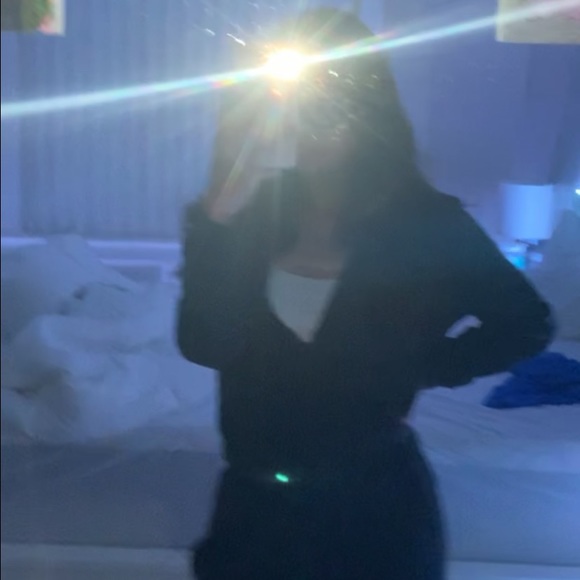 Profile Picture of Britney Nguyen (@xxxbritneyn) on Poshmark