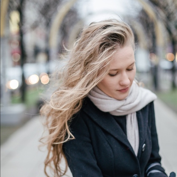 Profile Picture of Daria Vasilyeva (@av2380) on Poshmark