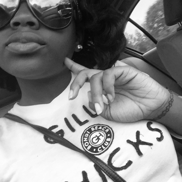 Profile Picture of Rakaiya Colley (@rakaiya) on Poshmark