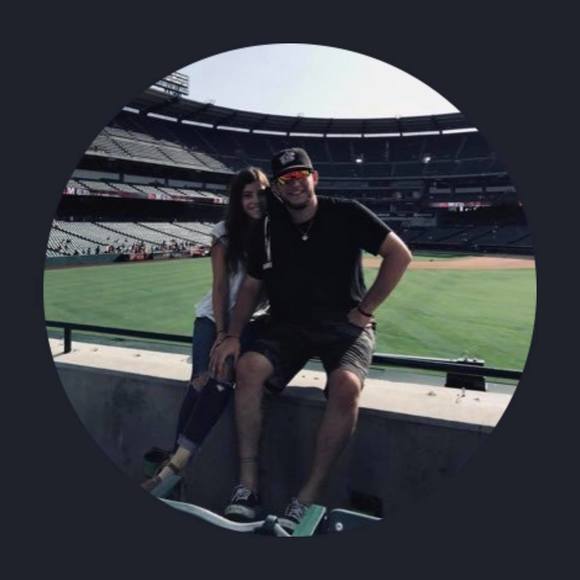 Profile Picture of Justin Purdom (@justin_purdom) on Poshmark