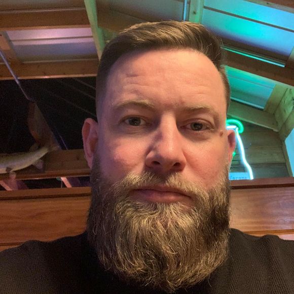 Profile Picture of David Brice (@dbrice82) on Poshmark