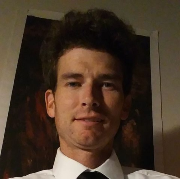 Profile Picture of Michael Cummins (@michael241988) on Poshmark