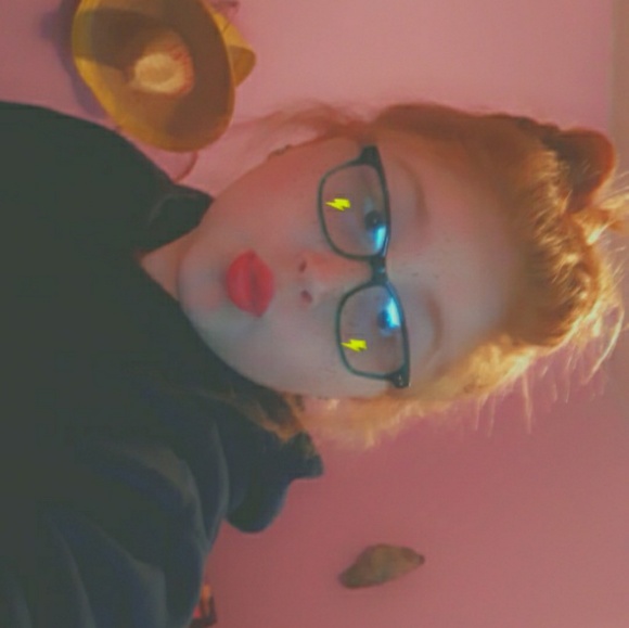 Profile Picture of Laila Vanderboegh (@limestone89) on Poshmark