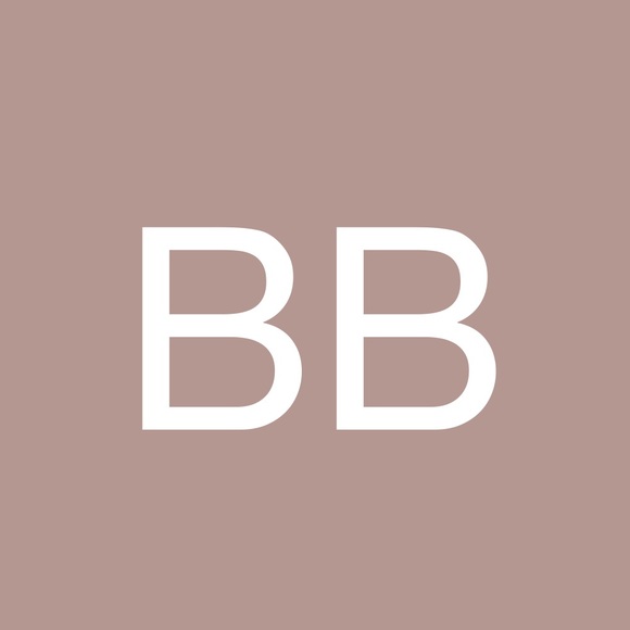 Profile Picture of Benjamin Benjamin (@jxcmrifdk) on Poshmark