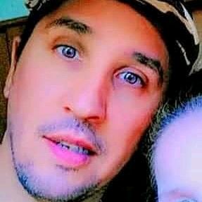 Profile Picture of ROBERT 22 (@lalokurarobert) on Tiktok