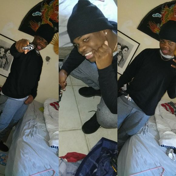 Profile Picture of Maynard Fuse (@sneakerhead561) on Poshmark