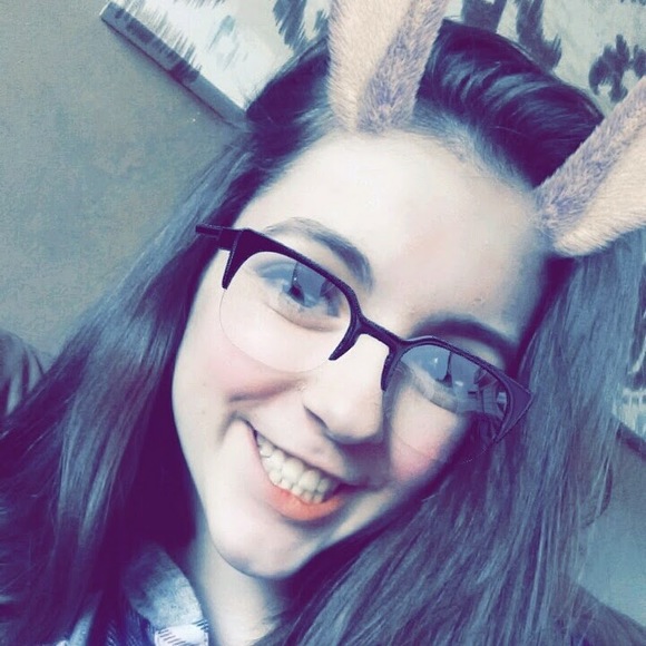 Profile Picture of Jasmine Johnson (@bobpotato2202) on Poshmark