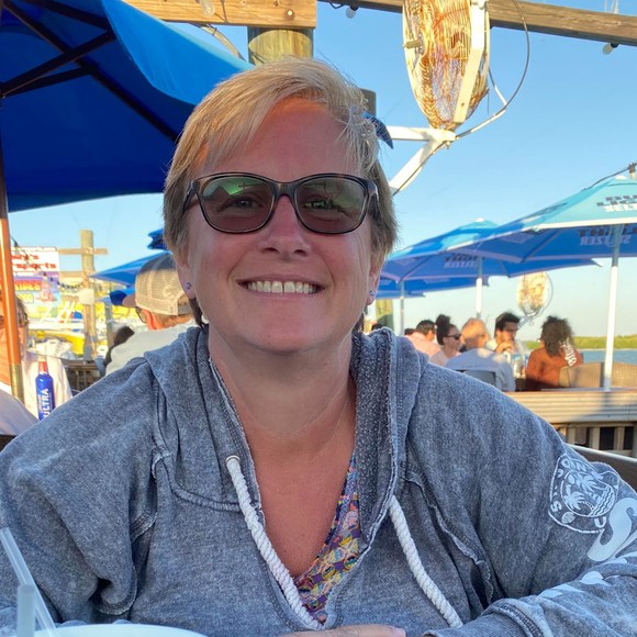 Profile Picture of Lisa Gerhardt (@gerhardt65) on Poshmark