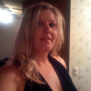 Profile Picture of Amy Samples (@luvhandles8) on Myspace
