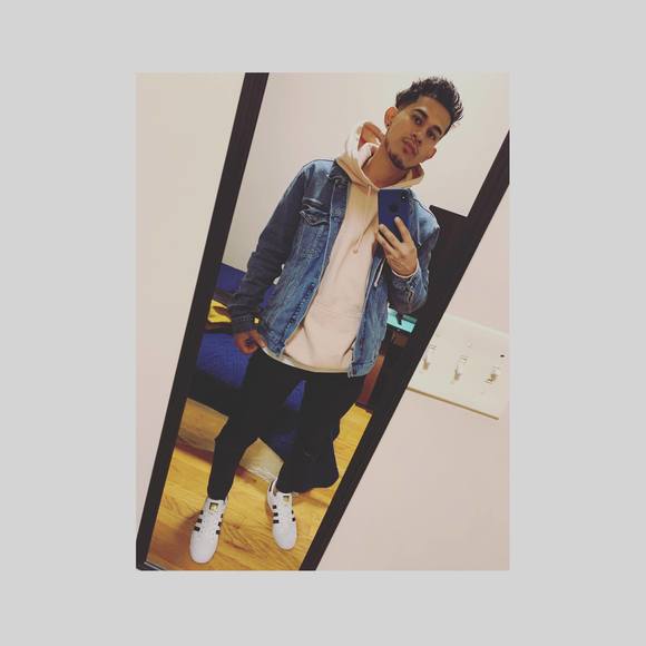 Profile Picture of Tony Raimundo (@rafiqui75) on Poshmark