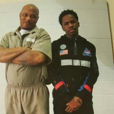 Profile Picture of .Darren (@Glo_Humble) on Twitter