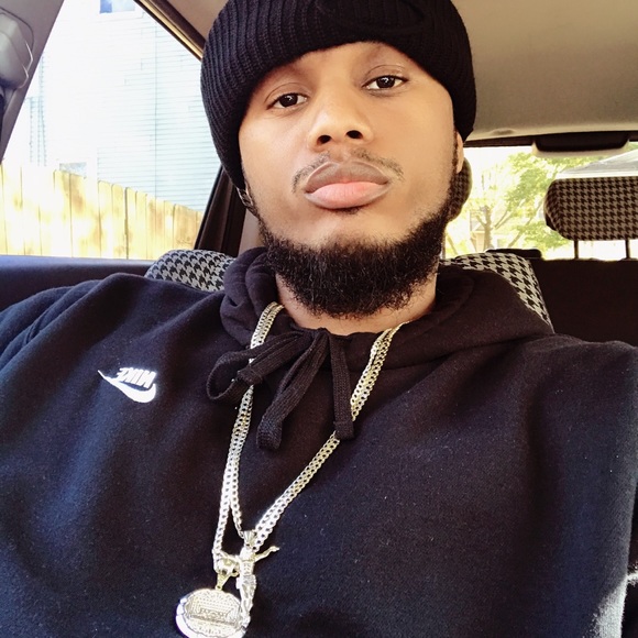 Profile Picture of Martin Miles (@dontruly585) on Poshmark
