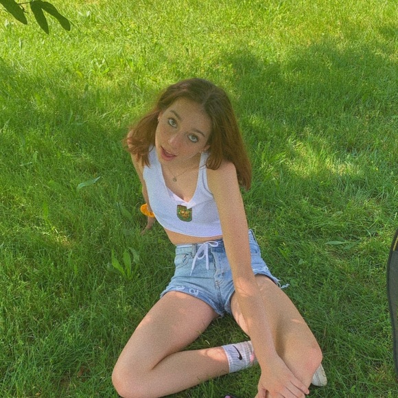 Profile Picture of Ada Kendall (@ada_kendall_17) on Poshmark