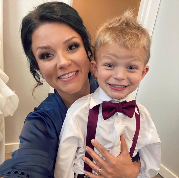 Profile Picture of Whitney Morrow (@whitneymorrow9) on Poshmark