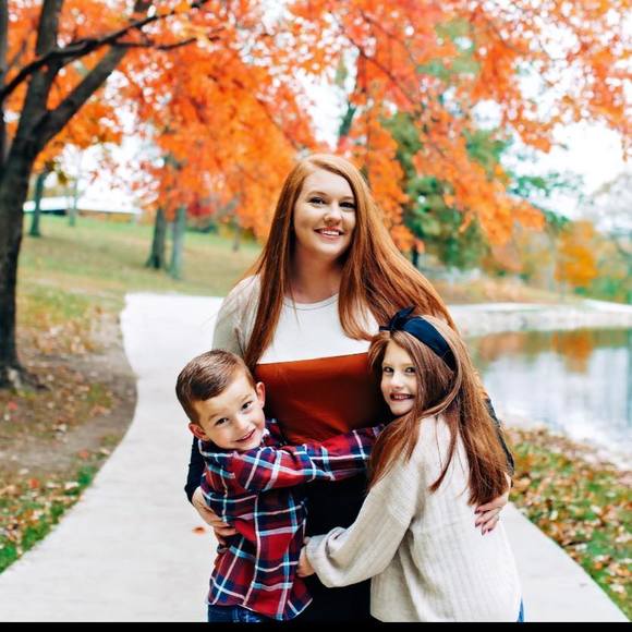 Profile Picture of Crystal Campbell (@campbell93) on Poshmark