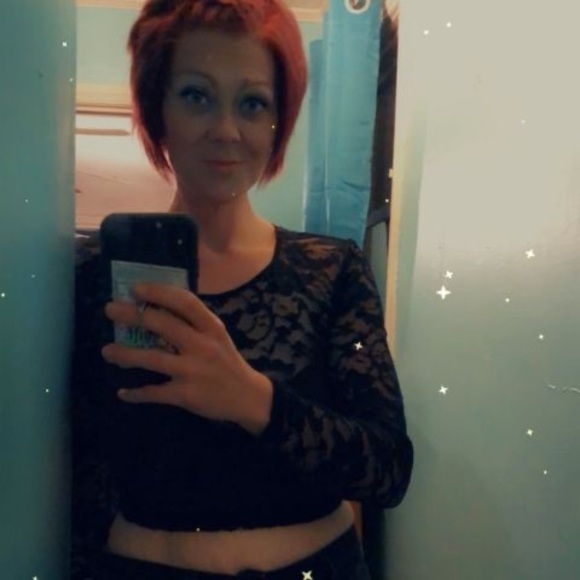 Profile Picture of Nicole Wireman (@nicole_wireman) on Poshmark