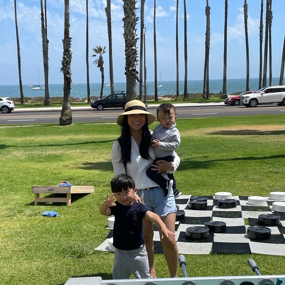 Profile Picture of Kim Im (@ksquitieri87) on Poshmark