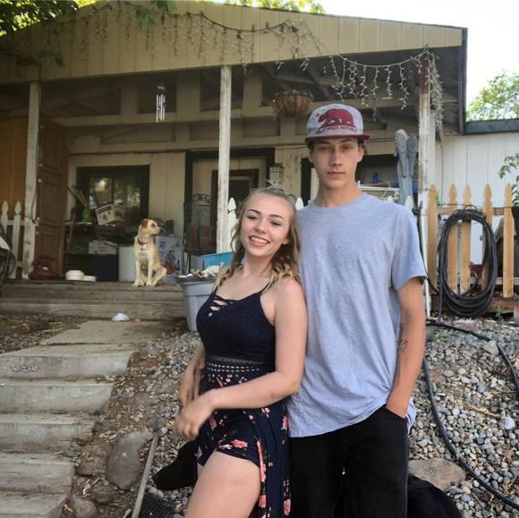 Profile Picture of Zane Headding (@her_king420) on Poshmark