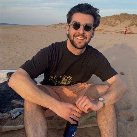 Profile Picture of Liam Thompson (@badcl0thes) on Poshmark