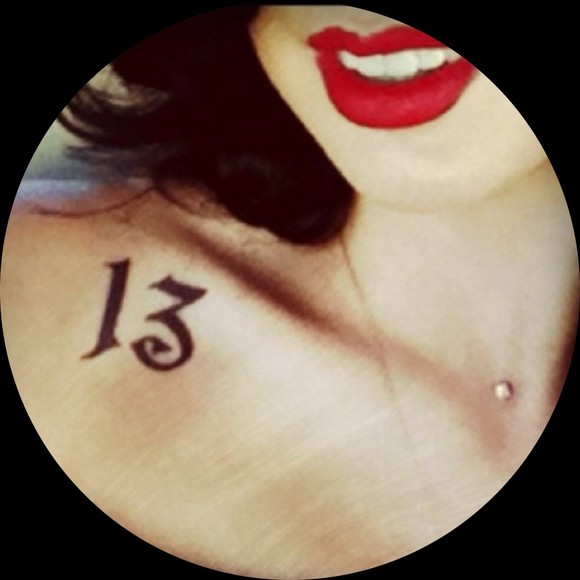 Profile Picture of Lynn Chandler (@lynniethirteen) on Poshmark