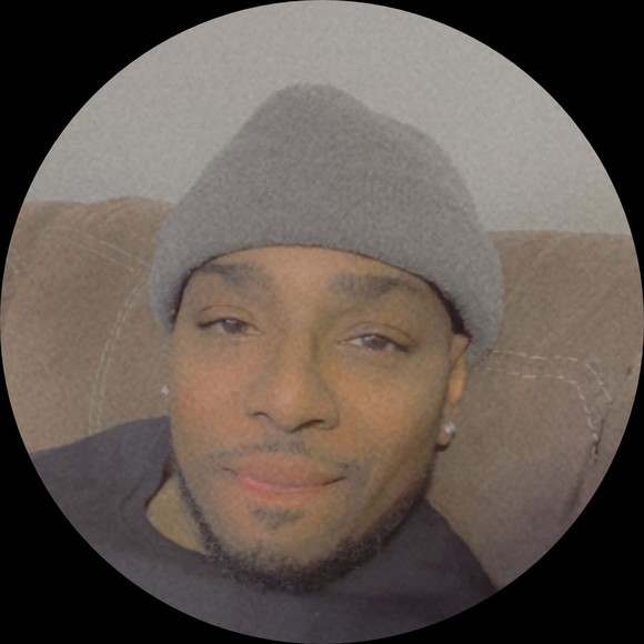 Profile Picture of Lawrence Lawrence mcgill (@lairo43) on Poshmark